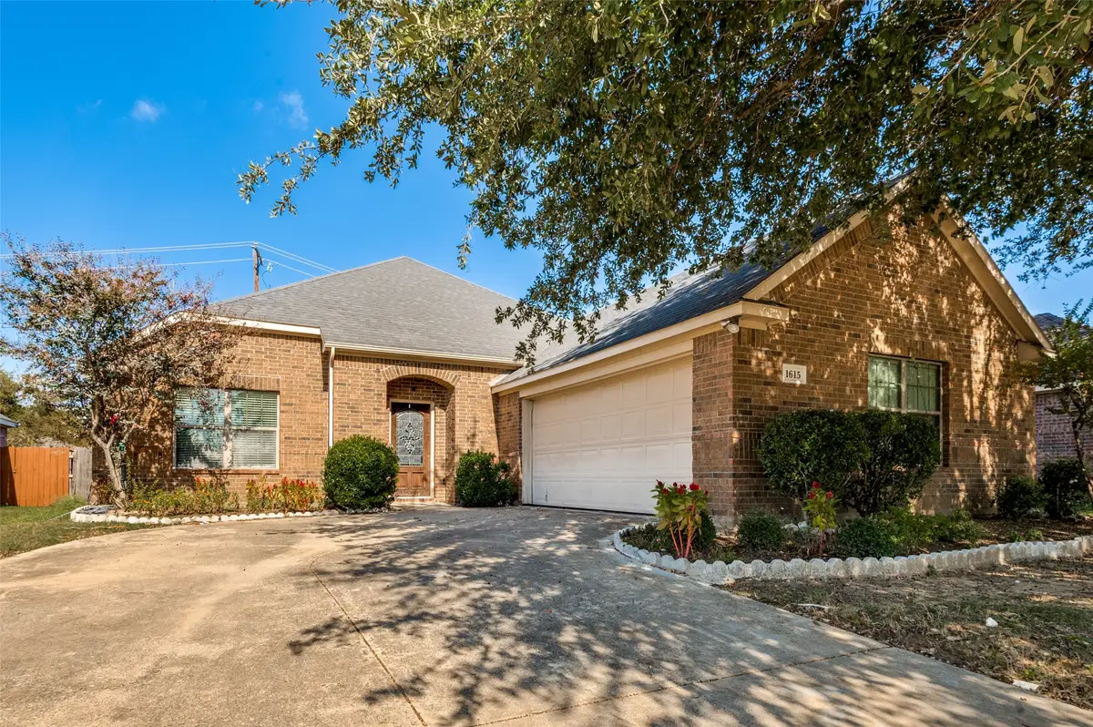 1615 Ridgemar Drive, Grand Prairie, TX 75051 - Image #1