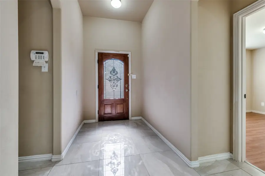 1615 Ridgemar Drive, Grand Prairie, TX 75051 - Image #2