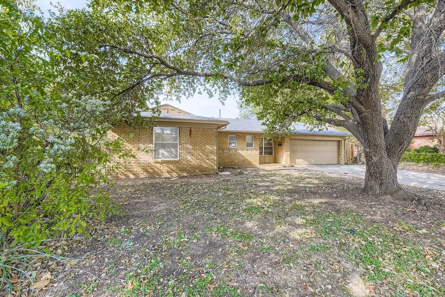 5117 Maryanna Way, North Richland Hills, TX 76180 - Image #2