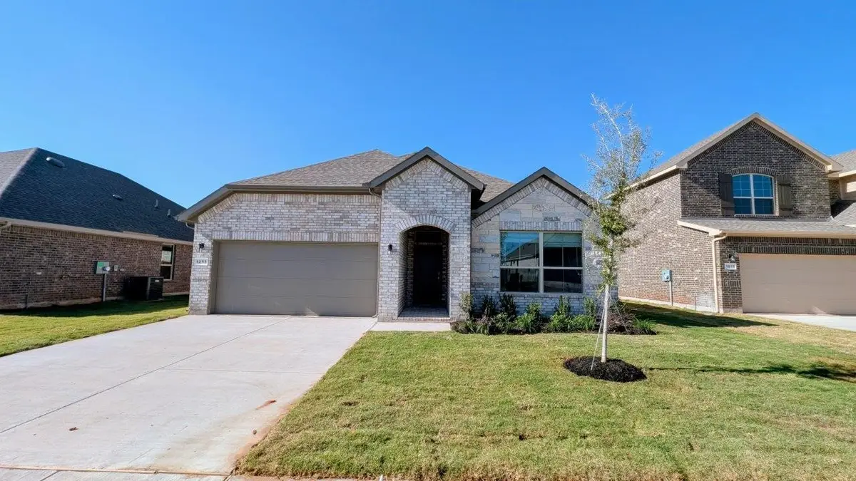 1253 Beltway Lane, Granbury, TX 76048 - Image #1