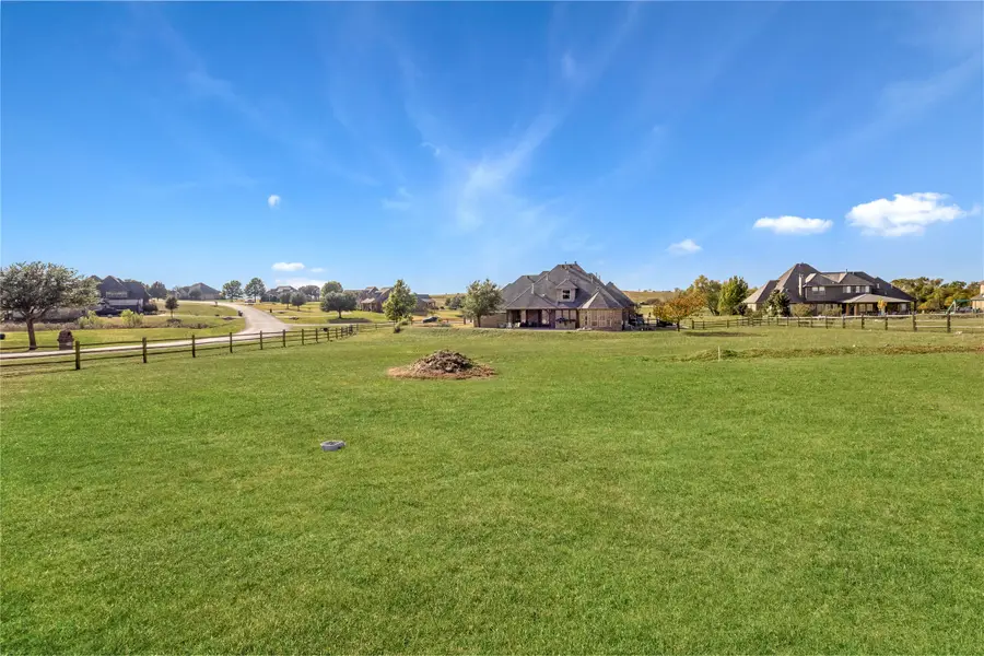 12040 Erin Lane, Fort Worth, TX 76179 - Image #2