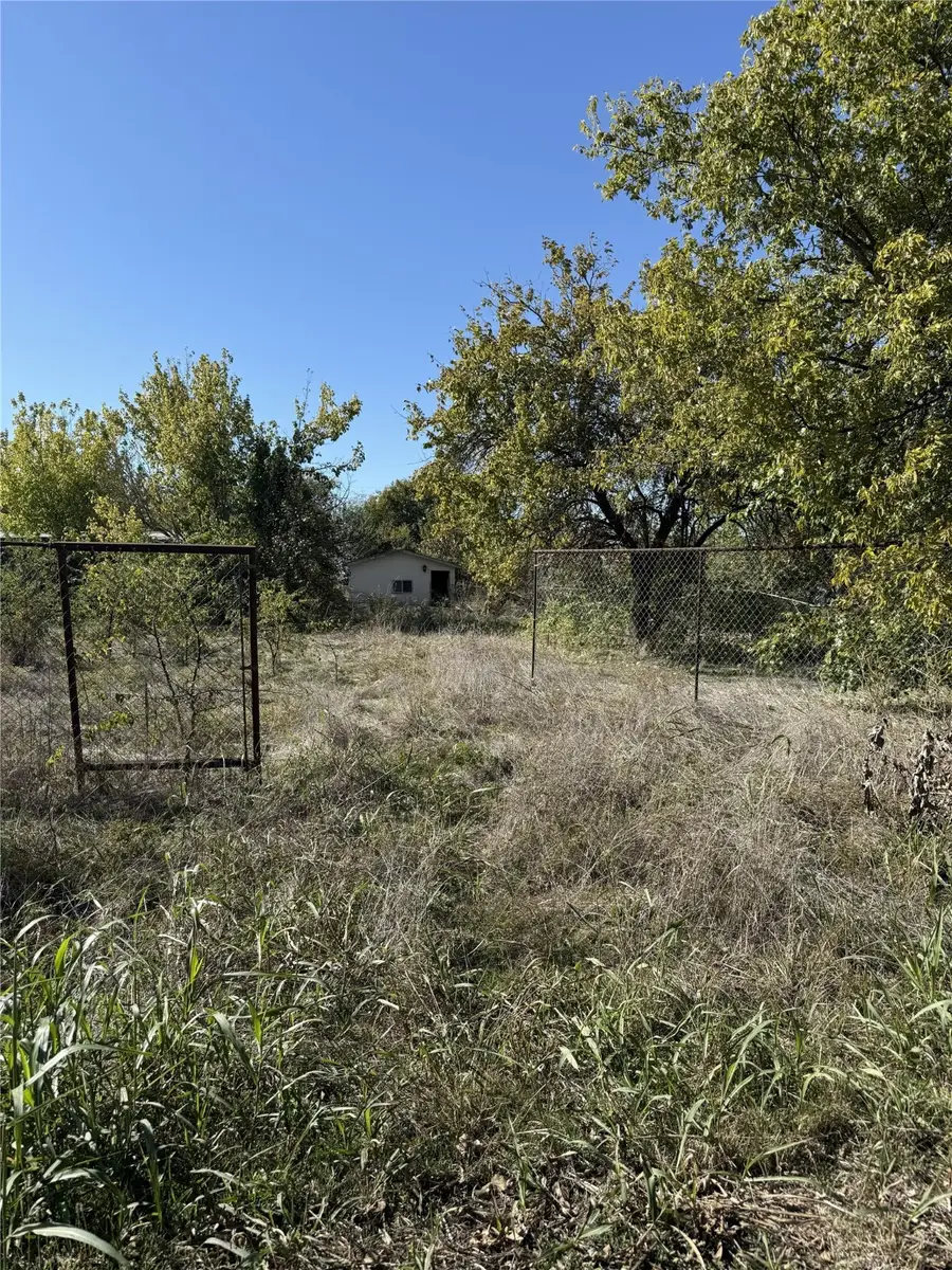 18050 Bruno Road, Justin, TX 76247 - Image #2