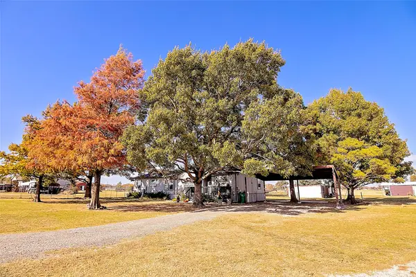 11661 Dane Road, Pilot Point, TX 76258