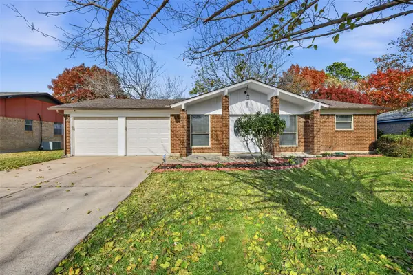 7825 Emerald Hills Way, North Richland Hills, TX 76180