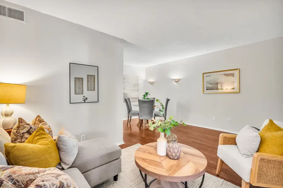 4525 Gilbert Avenue #104, Dallas, TX 75219 - Image #2