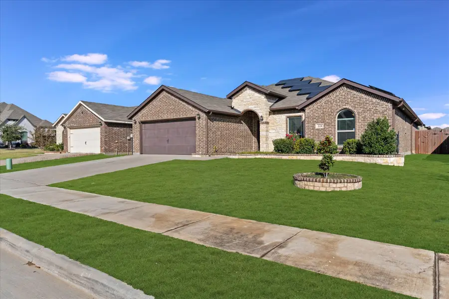 224 Cattlemans Trail, Saginaw, TX 76131 - Image #2