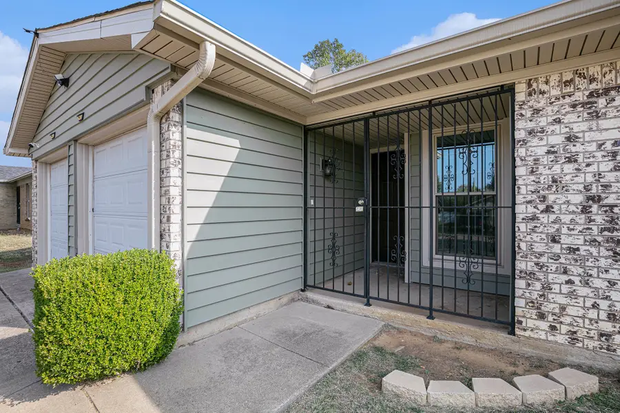 1417 Warren Lane, Fort Worth, TX 76112 - Image #3