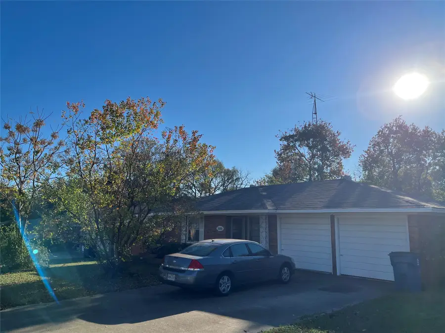 2928 College Circle, Corsicana, TX 75110 - Image #2