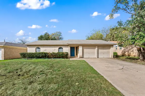 6624 Vega Drive, Fort Worth, TX 76133