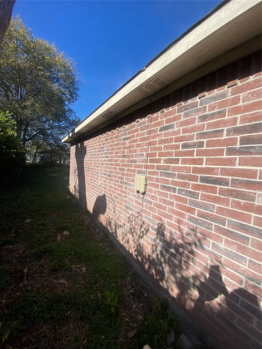 2419 Scotland Drive, Dallas, TX 75216 - Image #2