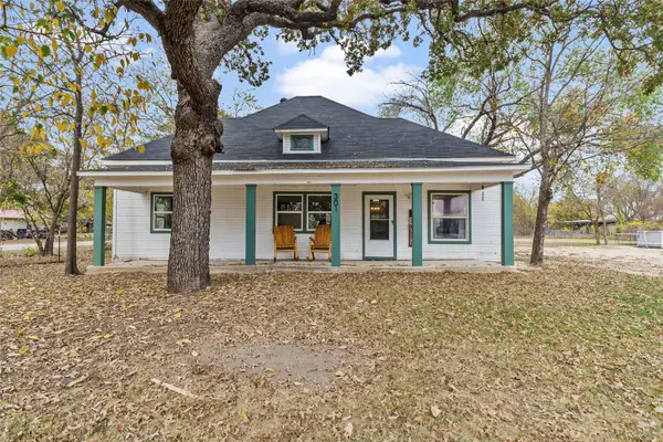 301 Ne 1st Street, Cross Plains, TX 76443