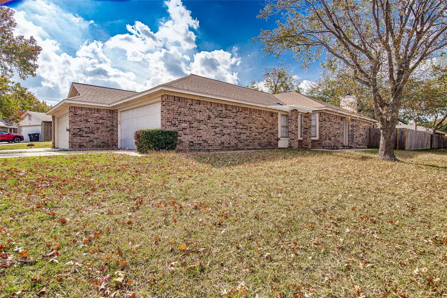 7650 Colorado Creek Court, Fort Worth, TX 76133 - Image #3