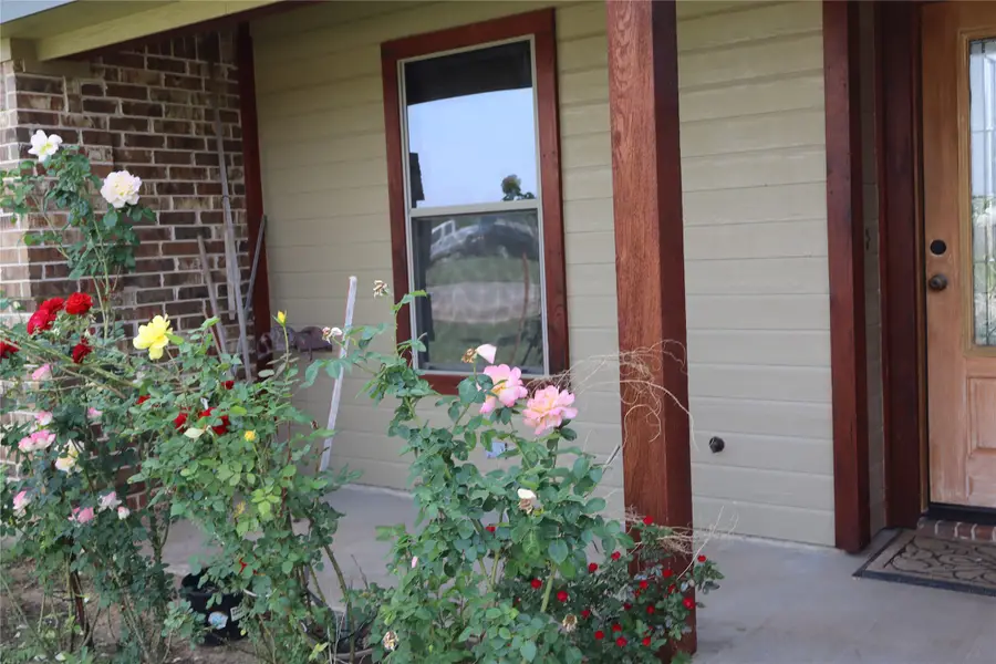 902 El Campo Drive, Rio Vista, TX 76093 - Image #3