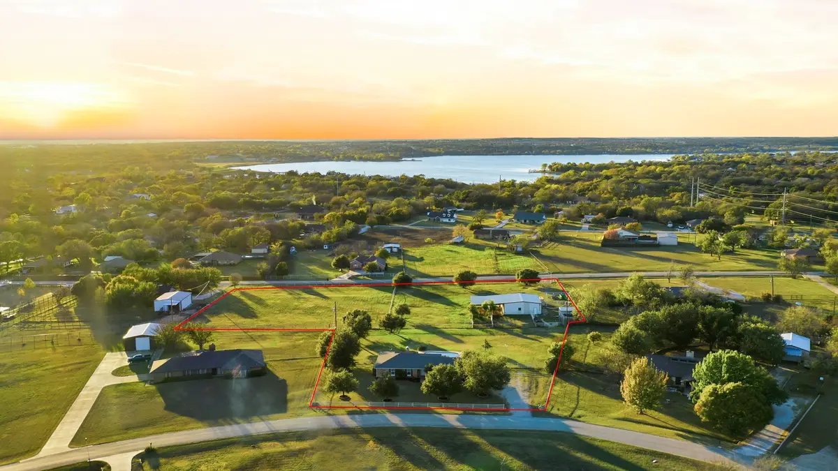 313 Buena Vista Drive, Willow Park, TX 76087 - Image #1