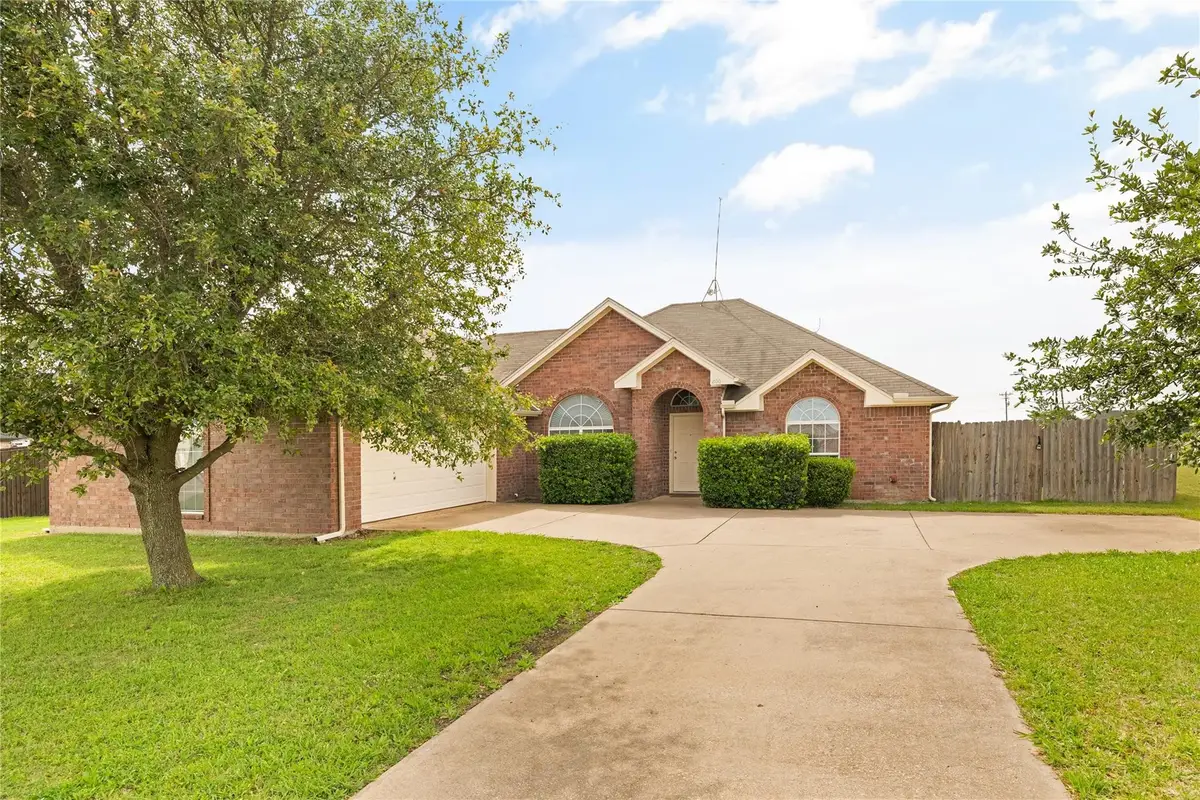 200 Flower Meadows Drive, Waxahachie, TX 75165 - Image #1