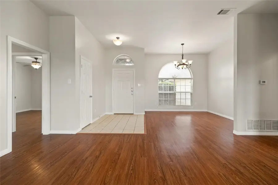 200 Flower Meadows Drive, Waxahachie, TX 75165 - Image #3