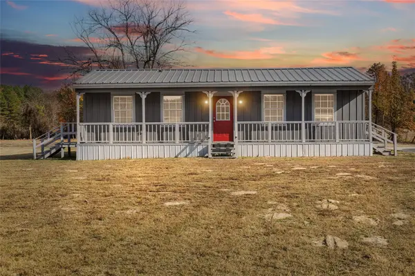 8778 State Highway 37 N, Clarksville, TX 75426