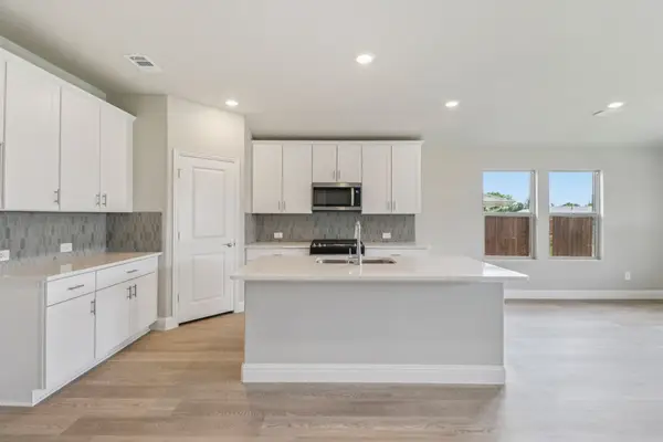 4102 Joe Pool Drive, Farmersville, TX 75442