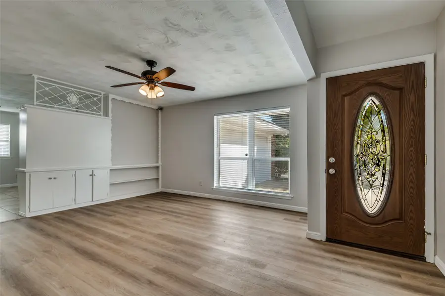 222 Merribrook Trail, Duncanville, TX 75116 - Image #2