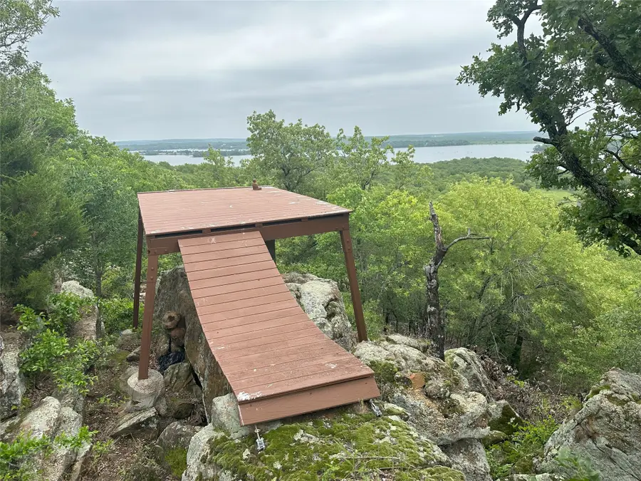 667 Sandstone Court, Sunset, TX 76270 - Image #2