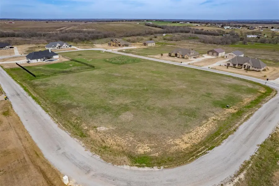9697 Whispering Creek Terrace, Grandview, TX 76050 - Image #3