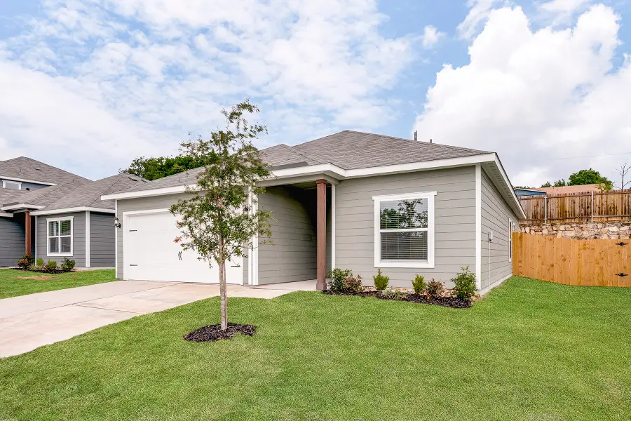 6338 Emerald Tree Lane, Dallas, TX 75241 - Image #2