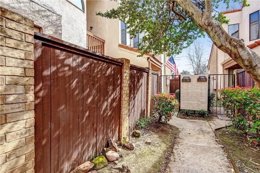 539 Ranch Trail #172, Irving, TX 75063 - Image #2