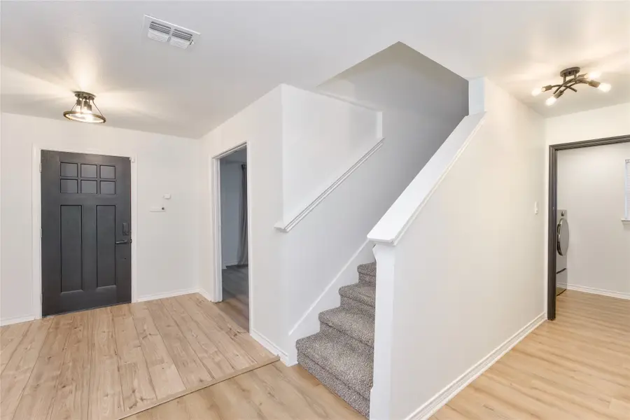 115 Tiger Trail, Cedar Hill, TX 75104 - Image #3