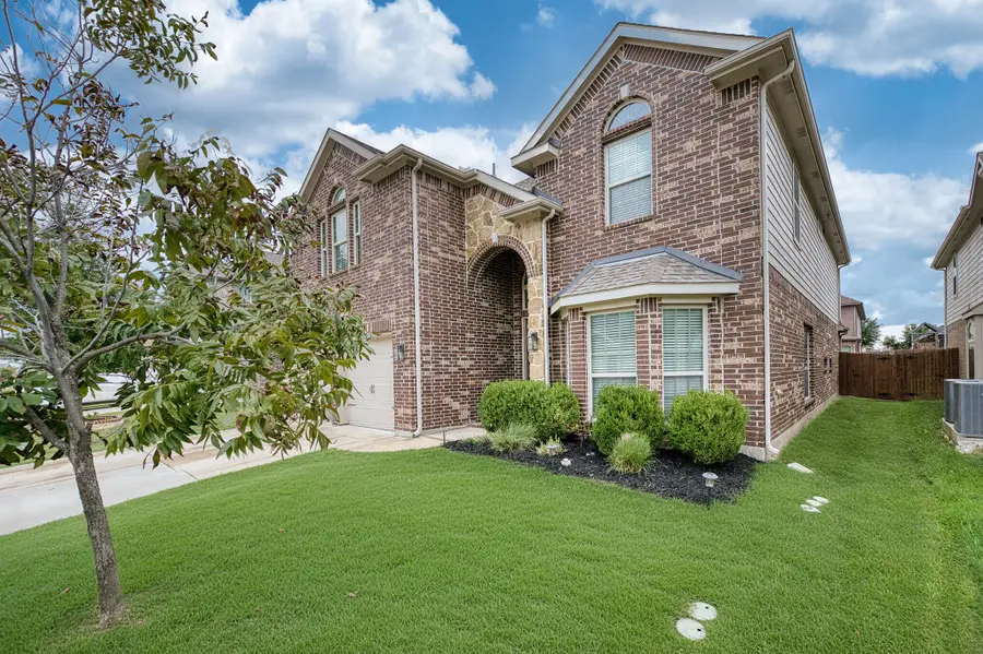 9428 Chuparosa Drive, Fort Worth, TX 76177 - Image #2