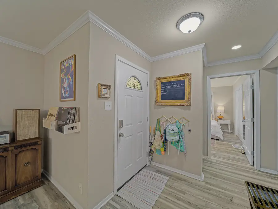 4321 Woodlake Drive, Lake Worth, TX 76135 - Image #3