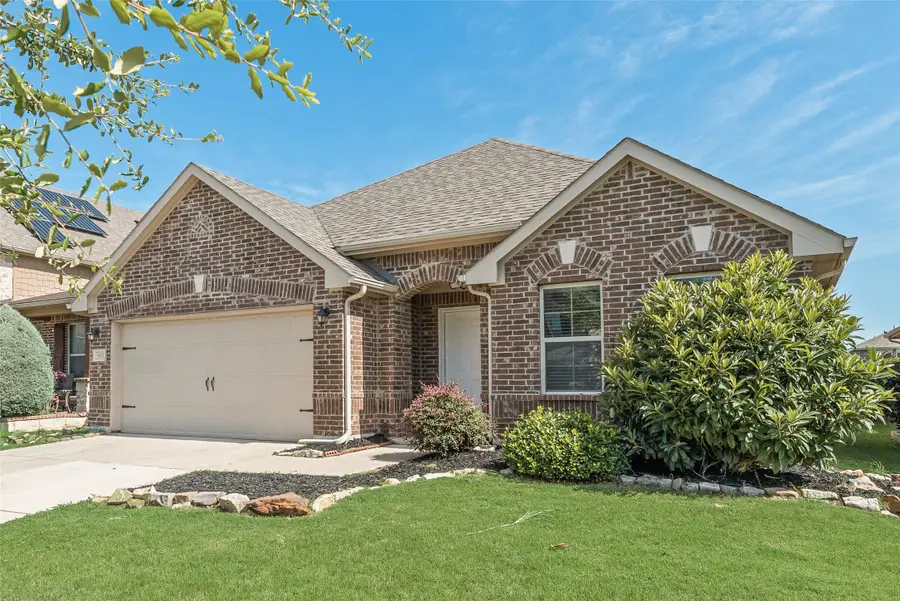 1821 Ridge Creek Lane, Aubrey, TX 76227 - Image #2
