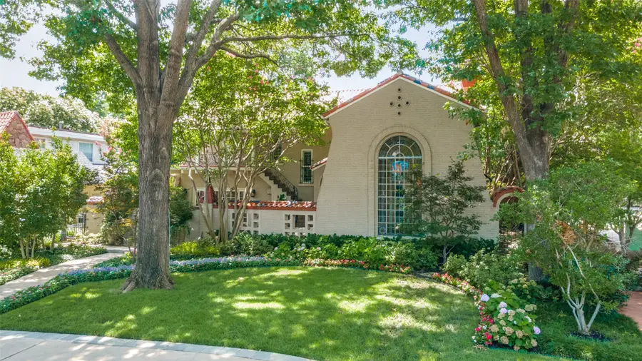 7026 Lakewood Boulevard, Dallas, TX 75214 - Image #2