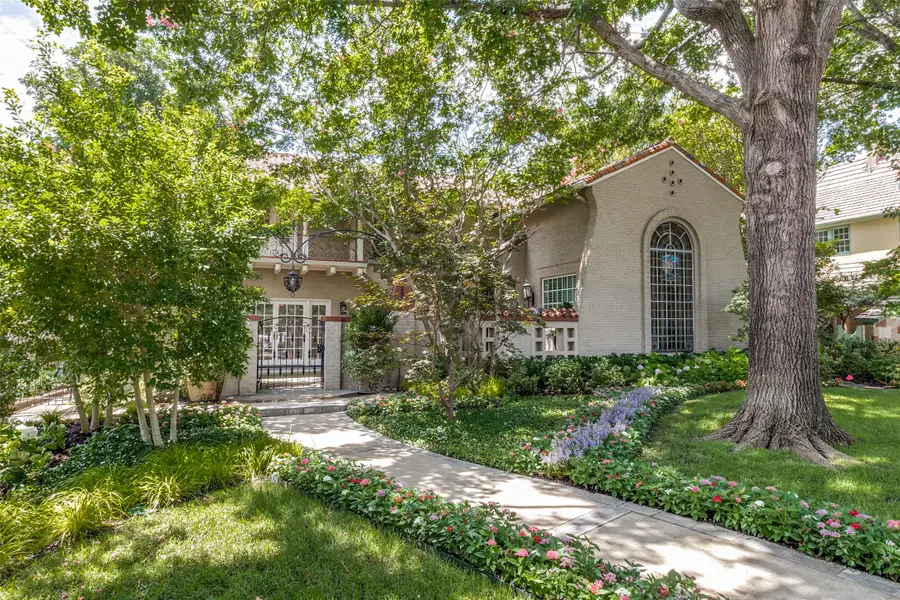 7026 Lakewood Boulevard, Dallas, TX 75214 - Image #3