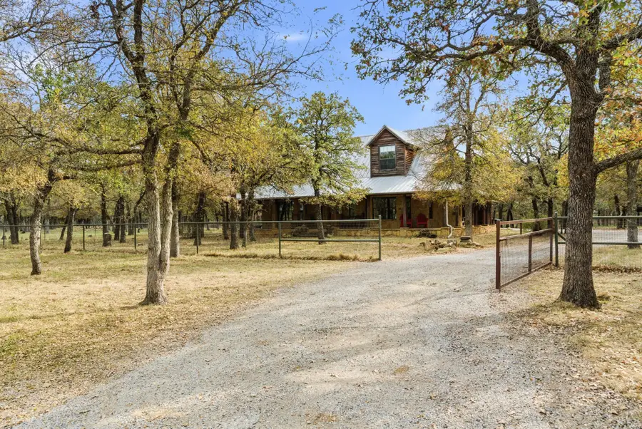 456 Prickly Pear Trail, Gordon, TX 76453 - Image #2