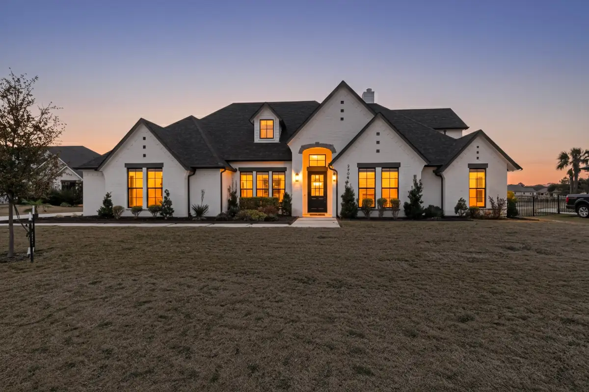 2904 Terrytown Drive, Ennis, TX 75119 - Image #1