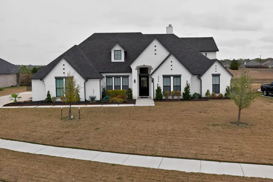 2904 Terrytown Drive, Ennis, TX 75119 - Image #2