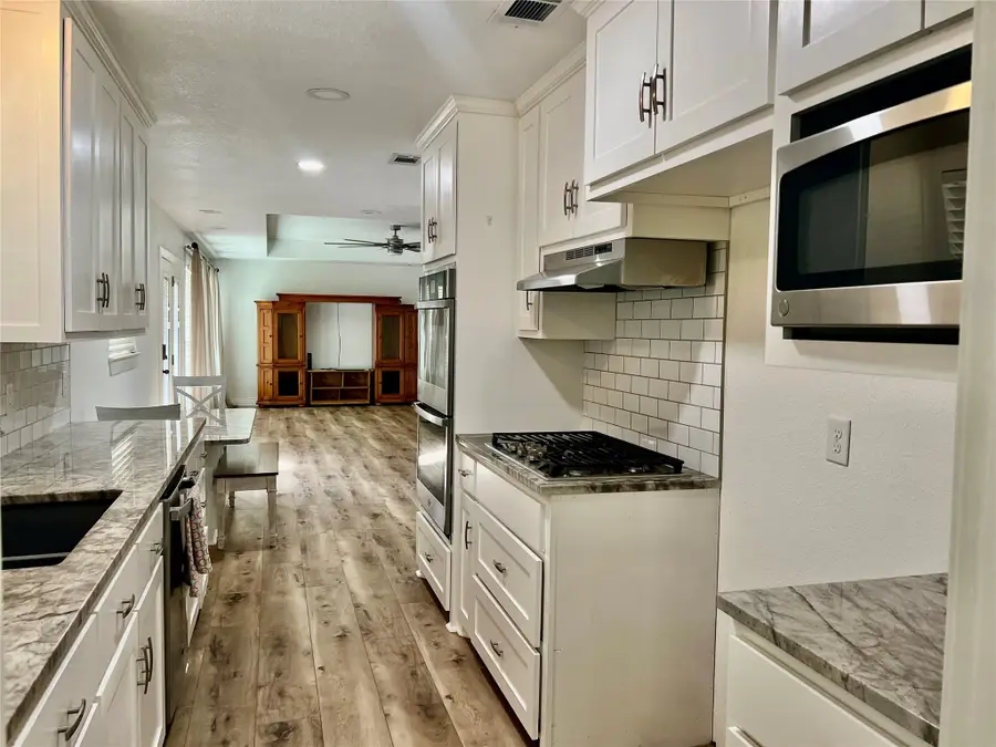 505 Galia Street, Bowie, TX 76230 - Image #2