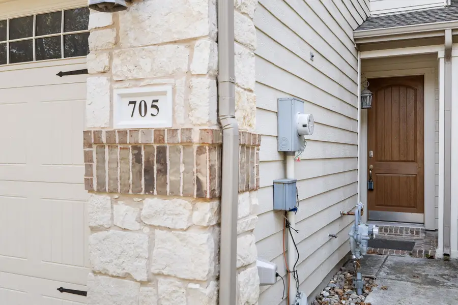 705 Chestnut Hill Drive, Allen, TX 75013 - Image #2