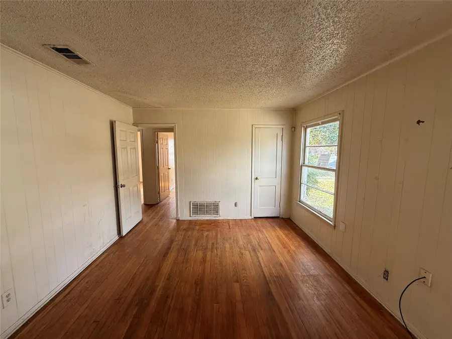 1332 Gaylord Drive, Dallas, TX 75217 - Image #3