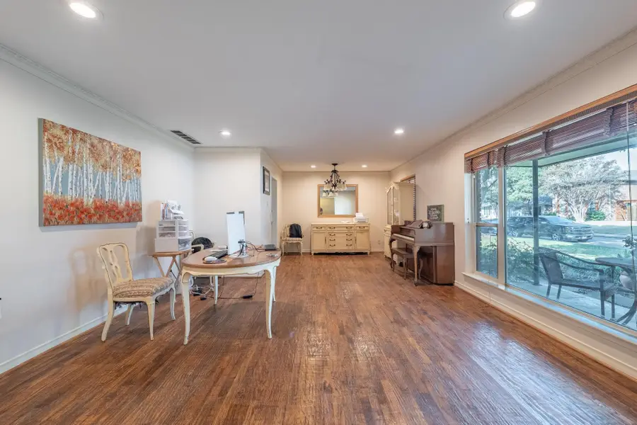 10042 Edgecove Drive, Dallas, TX 75238 - Image #3