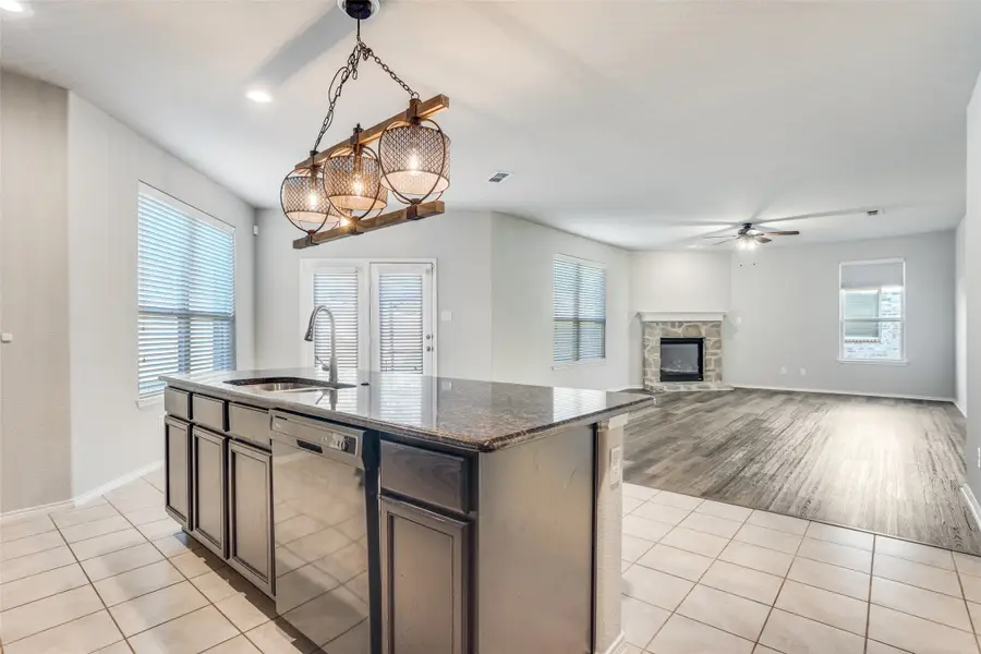 1725 Crescent Oak Street, Wylie, TX 75098 - Image #3