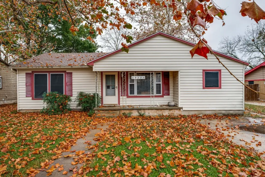 932 Moss Street, Gainesville, TX 76240 - Image #1
