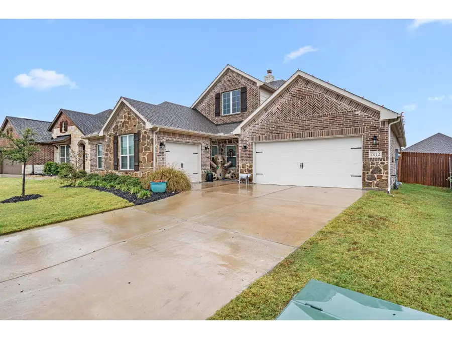 1812 Bellatrix Drive, Haslet, TX 76052 - Image #2