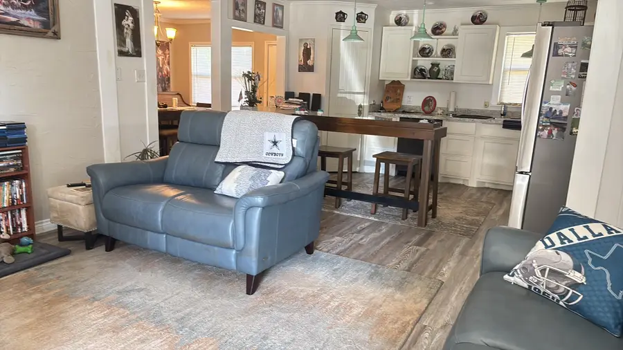 528 NW King Street, Burleson, TX 76028 - #2