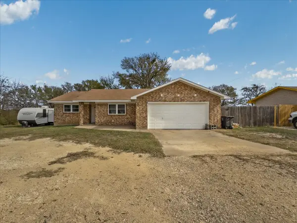 504 E Water, Milford, TX 76670