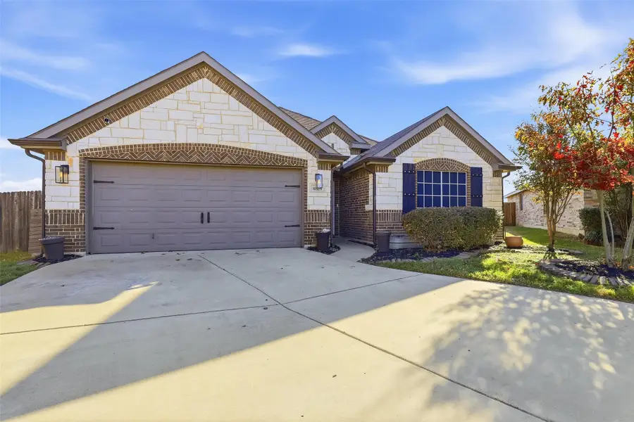 10329 Kingspoint Boulevard, Fort Worth, TX 76140 - Image #2