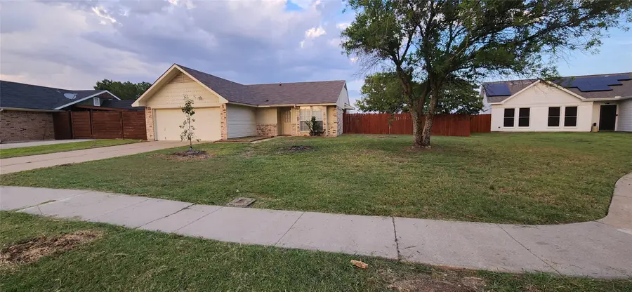 200 Seagull Court, Irving, TX 75060 - Image #3