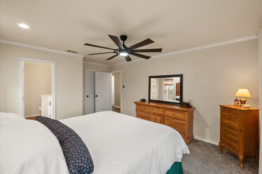 1103 Laramie Court, Granbury, TX 76048 - Image #2