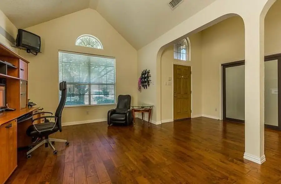 8412 Muirwood Trail, Fort Worth, TX 76137 - Image #2