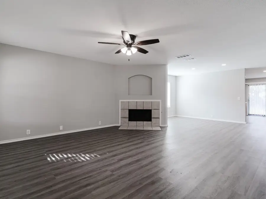 2904 Post Oak Drive, Seagoville, TX 75159 - Image #3